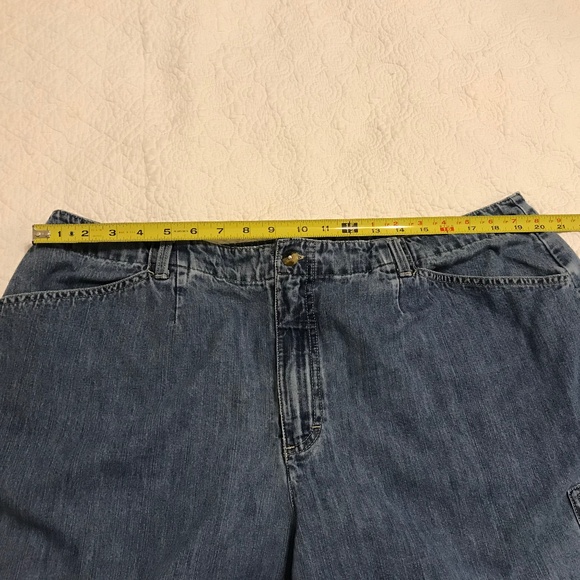 Gloria Vanderbilt blue jeans shorts (20W) - Picture 7 of 13